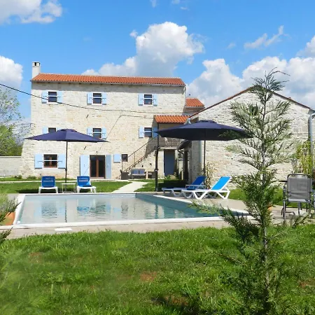 Macini Villa *