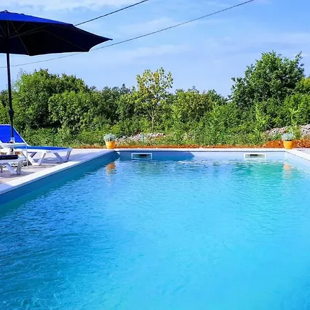 Macini Villa Modrušani