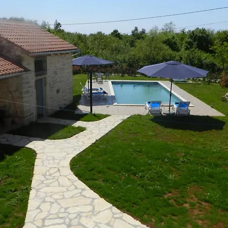 Macini Villa Modrusani